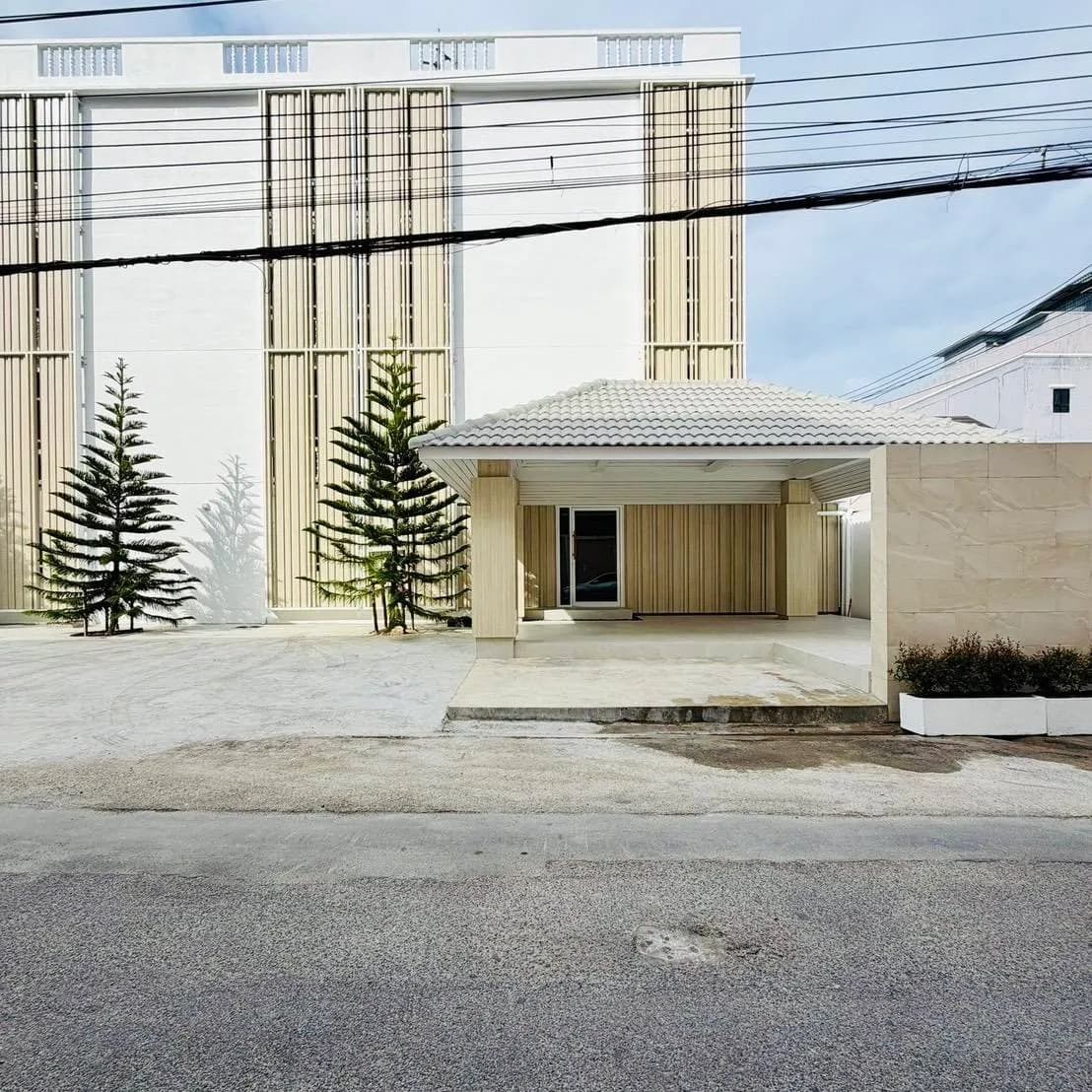 Office ให้เช่า | สุขุมวิท 71  (ปรีดีพนมยงค์ 14 แยก 1)